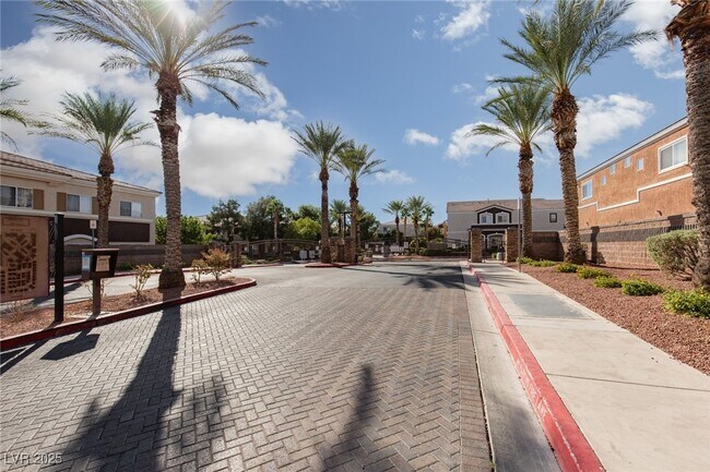 Building Photo - 9303 Gilcrease Ave