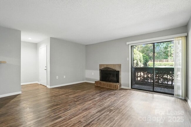 Primary Photo - 5020 Sardis Rd
