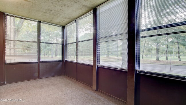 Building Photo - 138 Amberly Dr