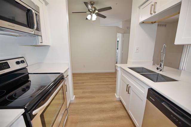 Building Photo - 3711 Cedarplaza Ln