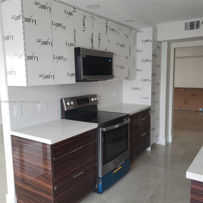 Building Photo - 1201 S Ocean Dr