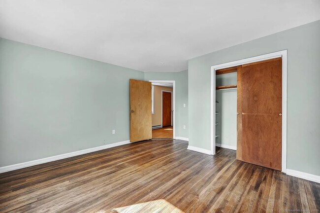 Building Photo - 117 Park Ave