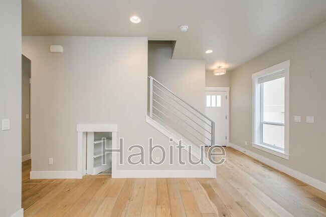Building Photo - 2248 W Hill Terrace Ln