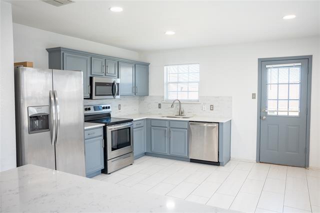 Building Photo - 10008 Cougar Tr