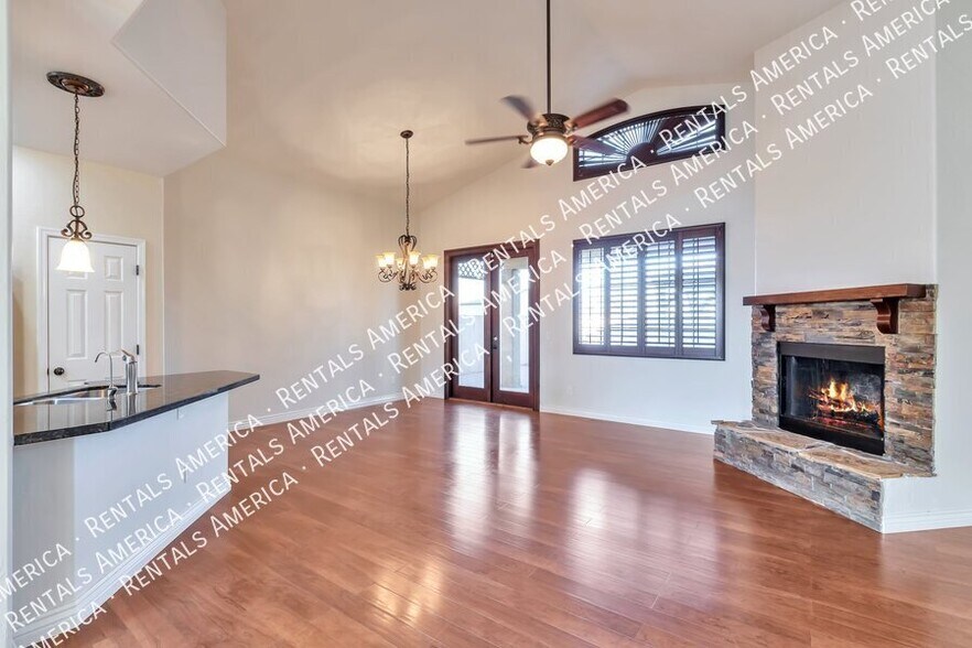 Building Photo - 8509 S Camino Bengala