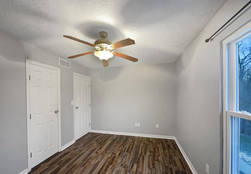 Building Photo - 50 Bentbrook Ct