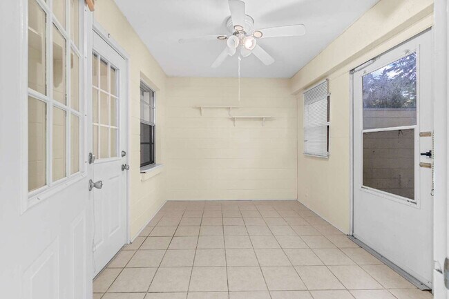 Building Photo - 8851 SW 92nd Pl
