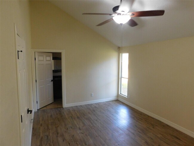 Building Photo - 4718 Blueberry Hill Dr