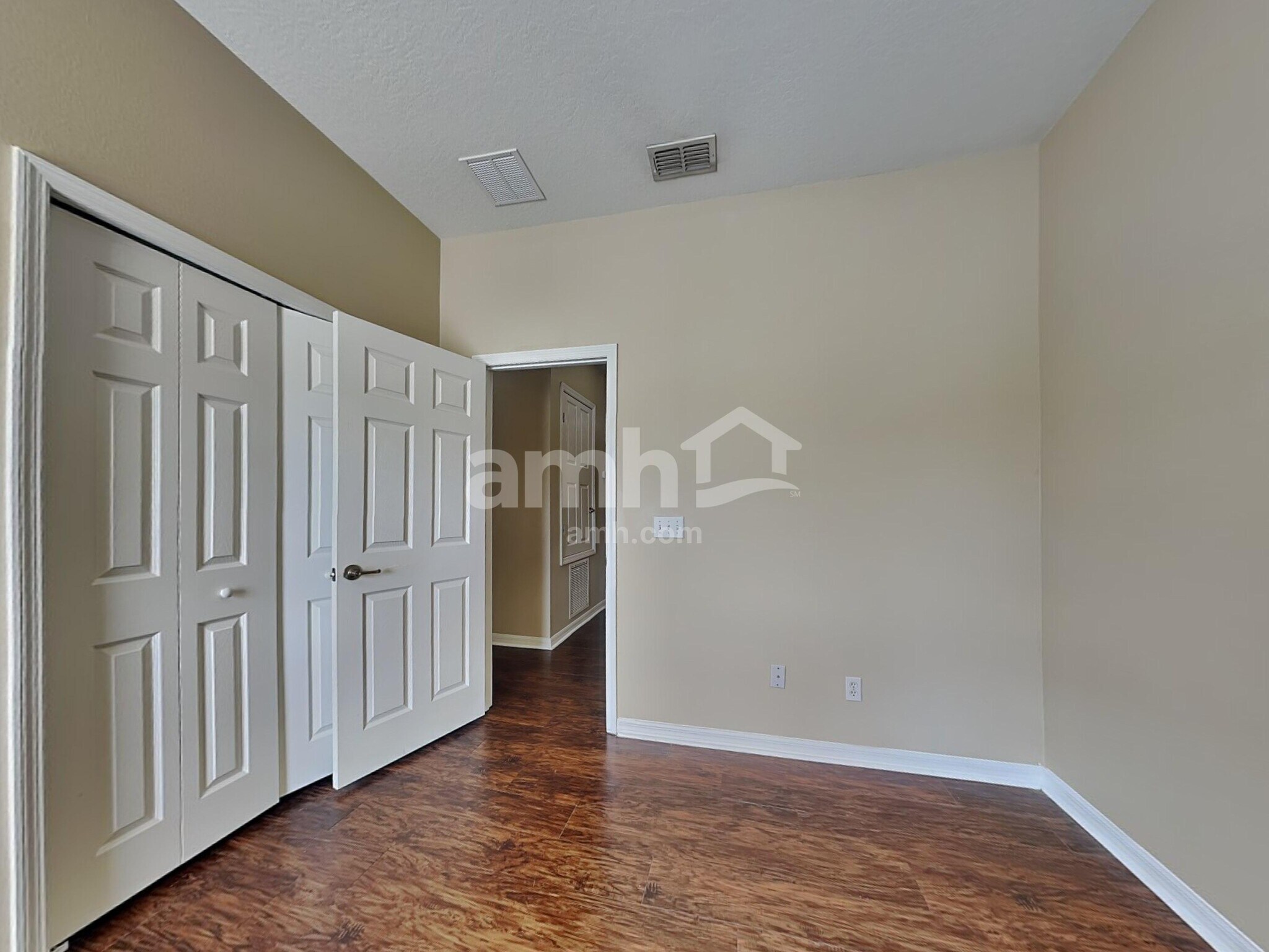 Building Photo - 1216 Maplebrook Dr