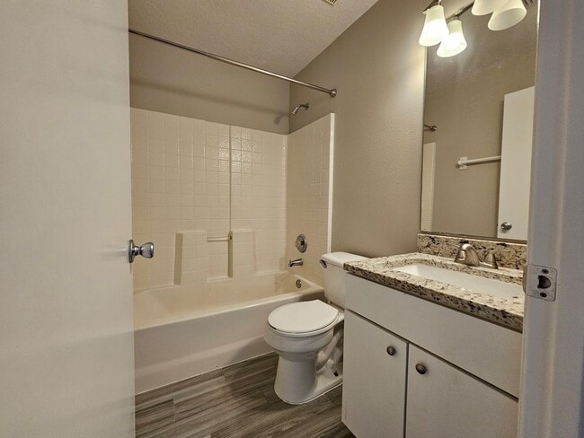 Building Photo - Charming 2-Bedroom, 2-Bath Condo with Private End-Unit Location!