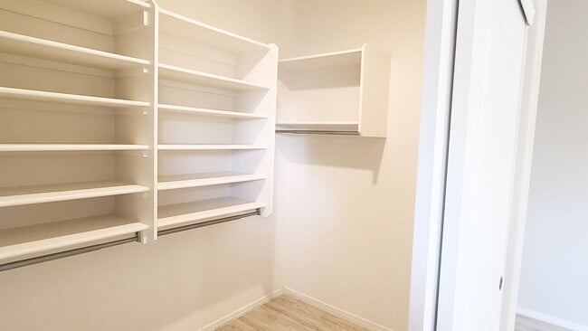 Building Photo - REMODELED 3-BEDROOM BY SAN TAN MALL