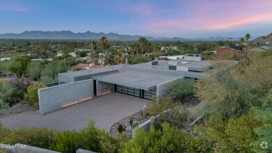 Building Photo - 4446 E Mockingbird Ln