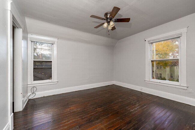 Building Photo - 1314 Oak St