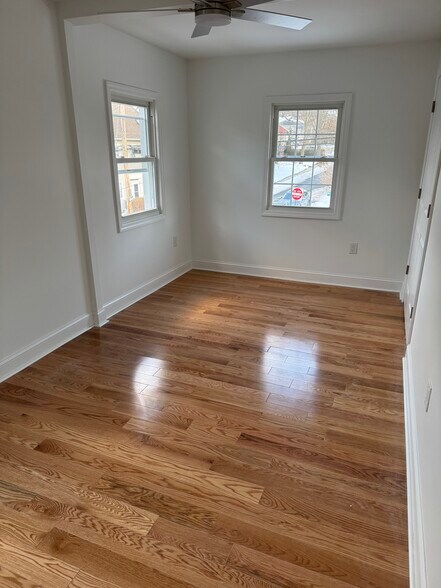 Building Photo - 47 Morgan St