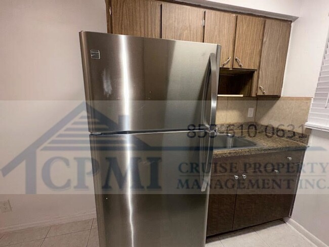 Interior Photo - 6201 Taylor St