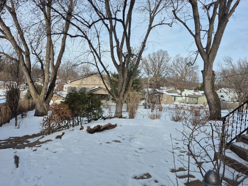 Building Photo - 1002 N 76th St