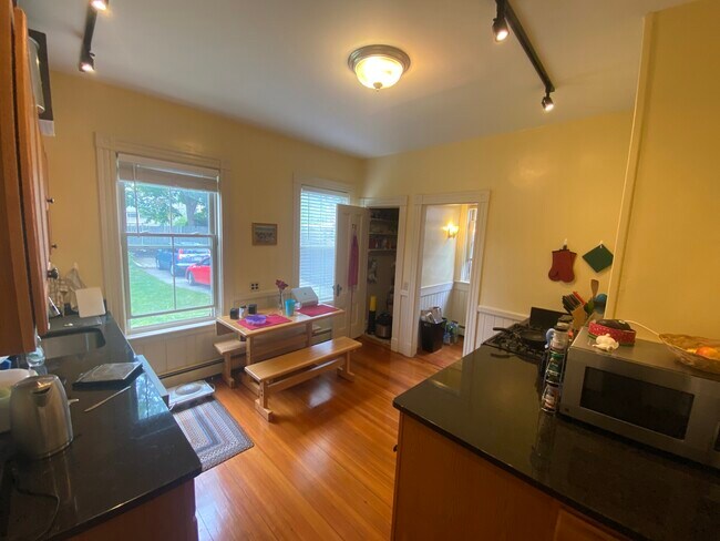 Building Photo - 29 Norris St