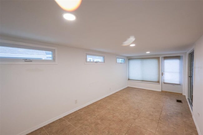 Building Photo - 248 Philadelphia Blvd