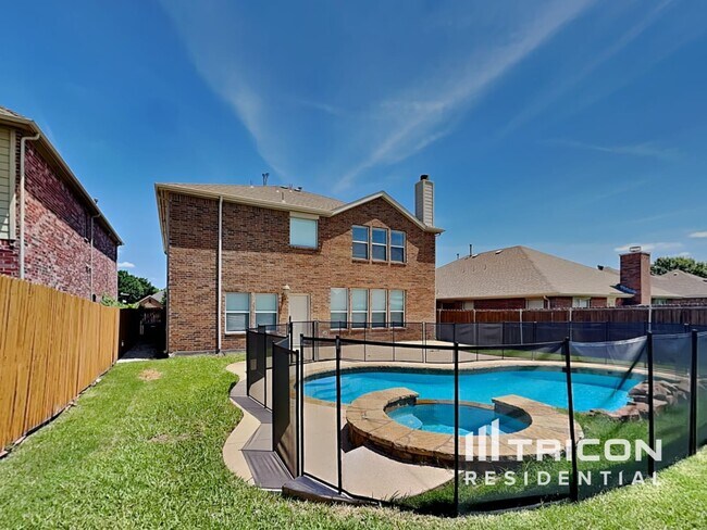Building Photo - 4512 Ridgeway Dr