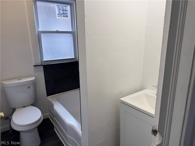 Building Photo - 3242 Sycamore Rd