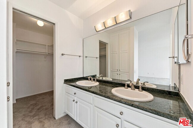 Building Photo - 28206 Rey De Copas Ln