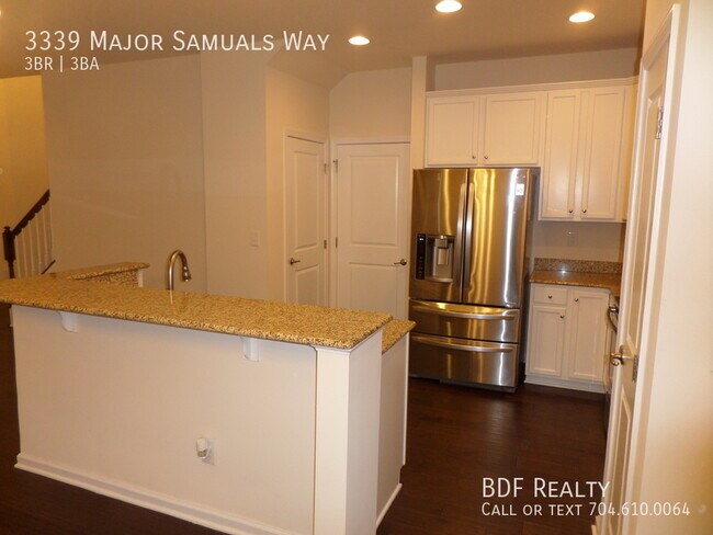 Building Photo - 3339 Major Samuals Way