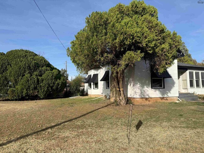 Building Photo - 116 W North St