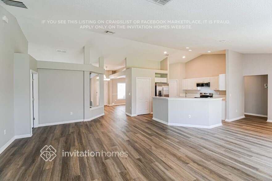 Building Photo - 10143 Meadow Point Dr