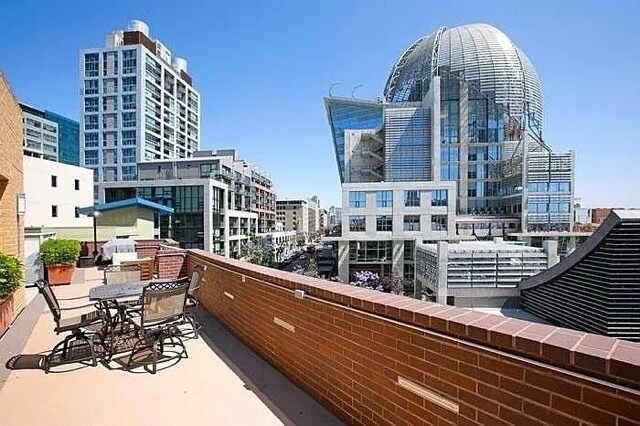 Building Photo - 206 Park Blvd