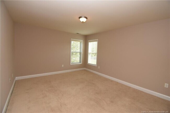 Building Photo - 148 S Prince Henry Way