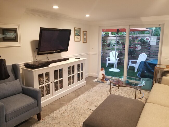 Building Photo - 3412 Franklin Ave