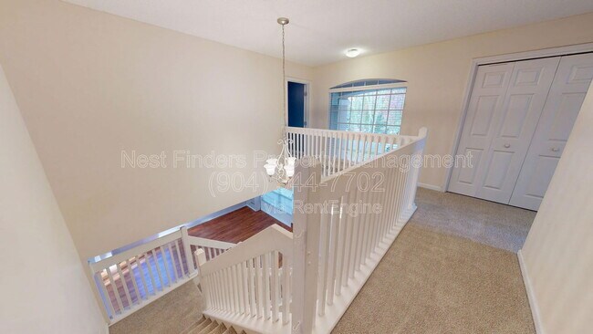 Building Photo - 281 Village Green Ave