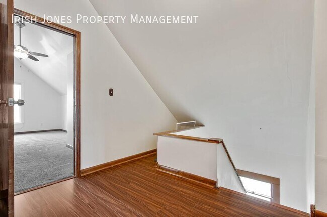 Building Photo - 38 Rugby Rd