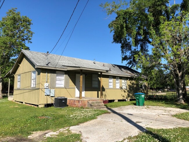 Building Photo - Gulfport 3 Bedroom