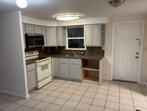 Building Photo - 90 W Cowles St