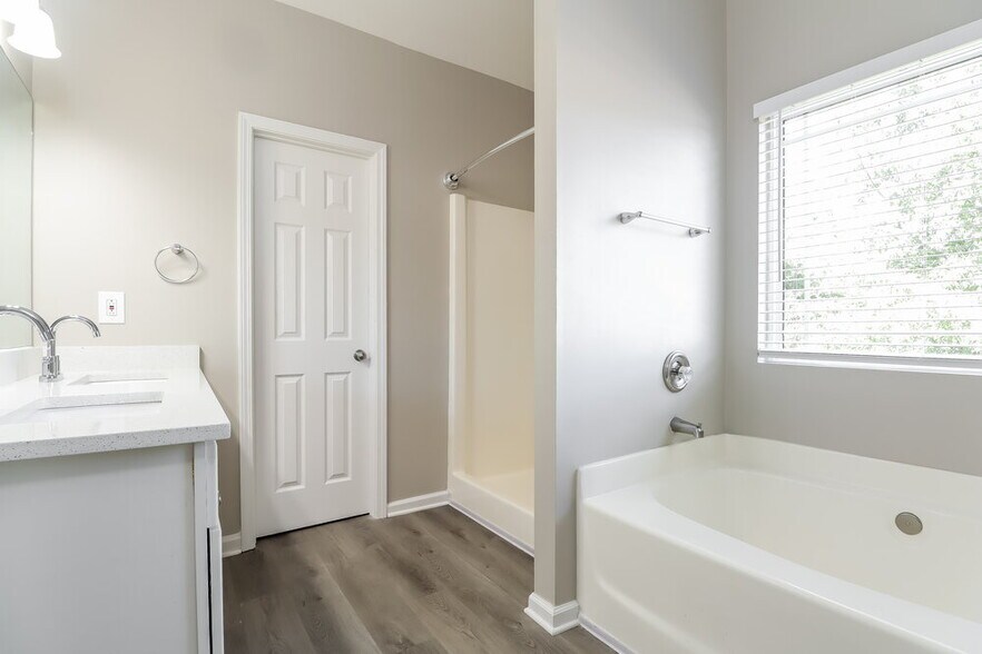 Building Photo - 4014 Haworth Pkwy