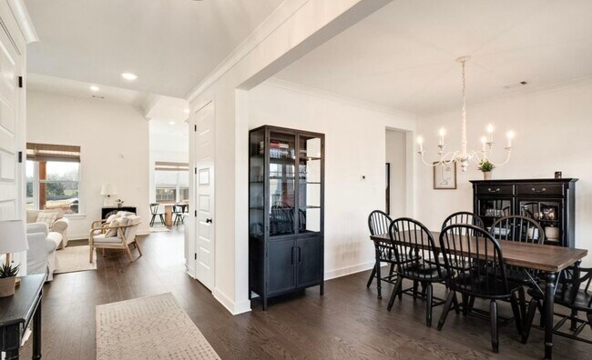 Building Photo - 9573 Pk Trl Rd