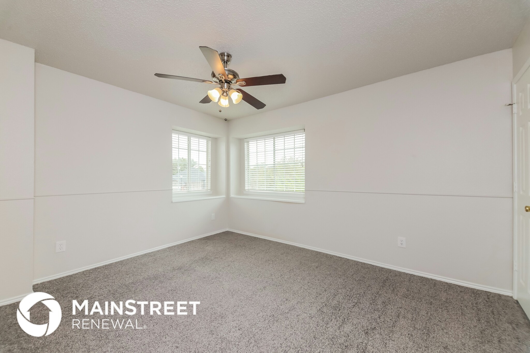 Building Photo - 204 Parkway Ct