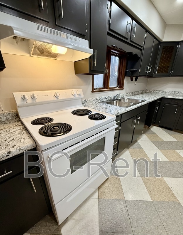 Building Photo - 1124 4th Ave