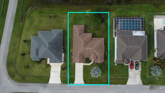 Building Photo - 5651 NW North Crisona Cir