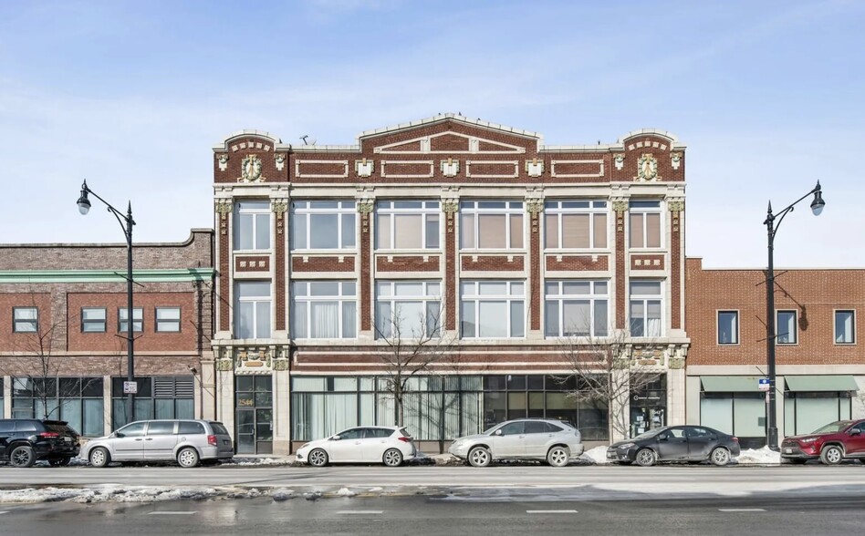 Primary Photo - 2544 W North Ave