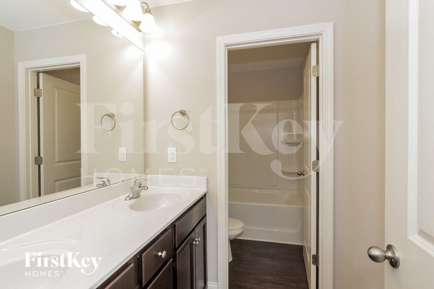 Building Photo - 9545 Blue Knoll Ct