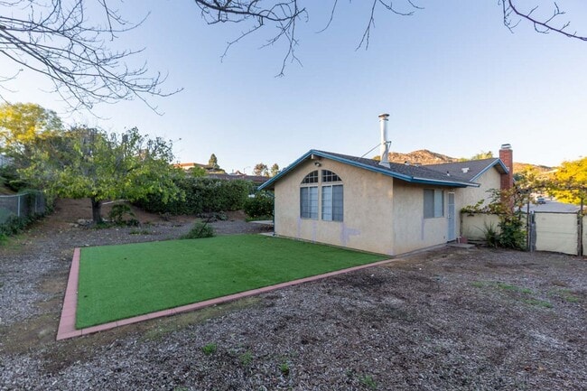 Building Photo - Single Story 3 Bed 2 Bath Home in Poway- Silverset Park