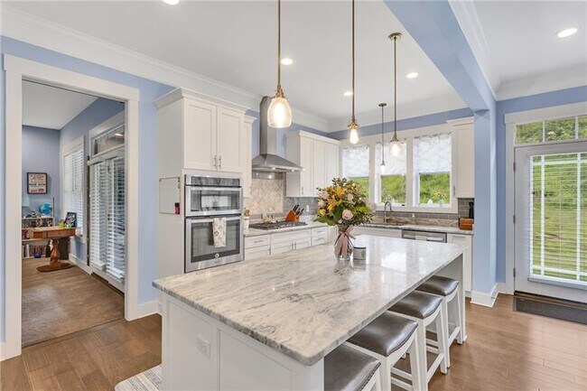 Building Photo - 5525 Fontana Ct