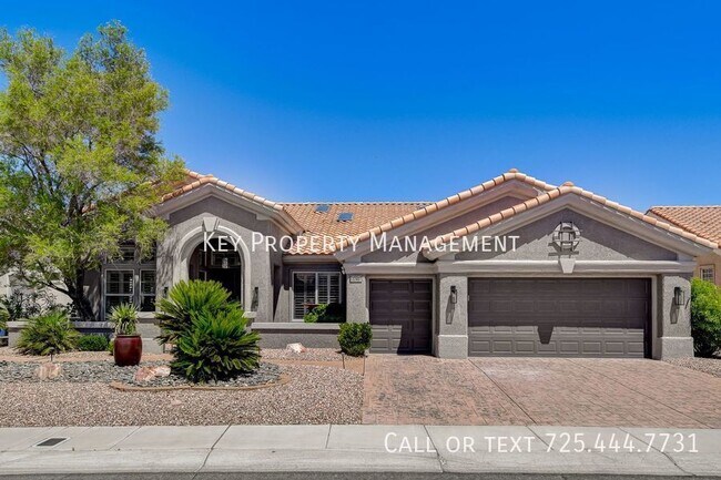 Primary Photo - 2240 Sun Cliffs St