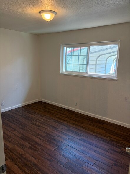 Building Photo - 6062 Vierra Ln