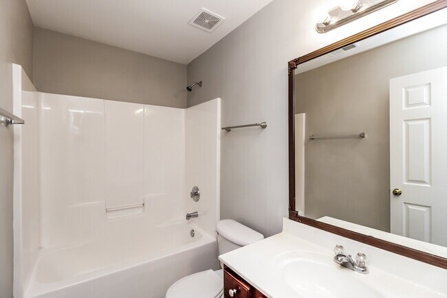 Building Photo - 4013 Lawrence Daniel Dr