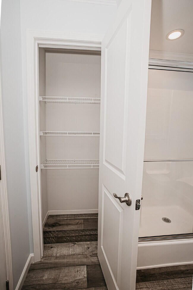 Building Photo - Inviting 3 bed, 2 bath Mount Pleasant rental