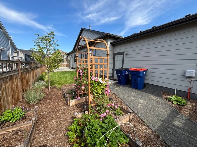 Building Photo - 791 Plum Creek Ct