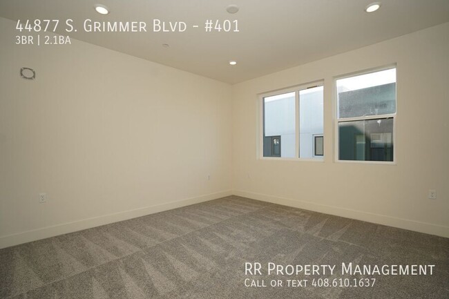 Building Photo - Brand New Top Floor Condo in Excellent Fre...